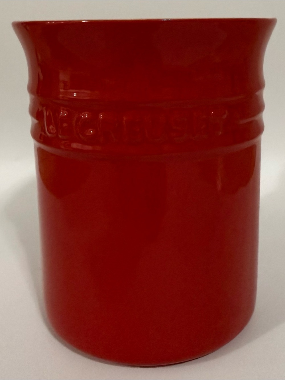 Le Creuset Cerise Cherry Red Stoneware Utensil Crock Holder 1 Quart Flanged Rim